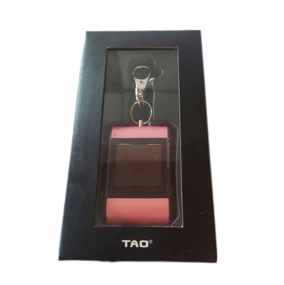 Tao Pink 1.5 Digital Photo Keychain Clip- holds 100 Pictures! - Picture 1 of 9